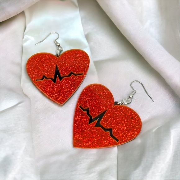 Heartfelt Elegance: Dazzling Heartbeat Earrings for the Passionate Professional! - Picture 8 of 9
